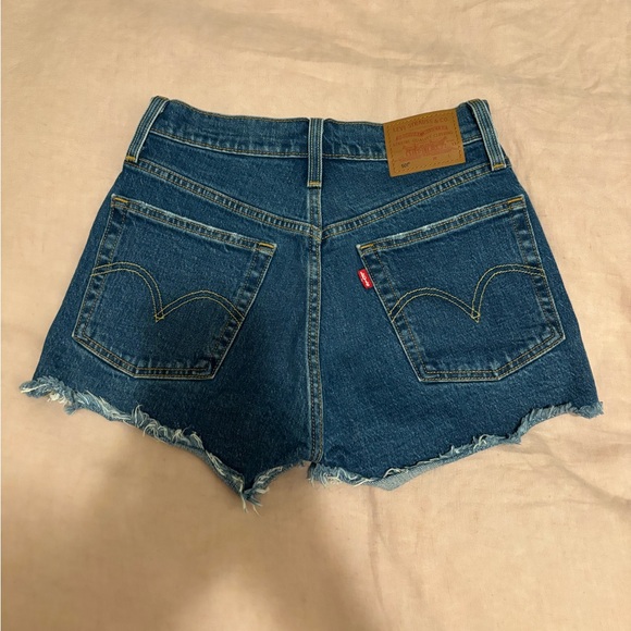 Levi’s Jean shorts - Picture 2 of 7